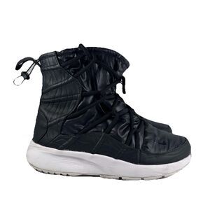Nike Tanjun High Rise Black/White Ankle Boots Shoes Women's Size 8 A00355-001